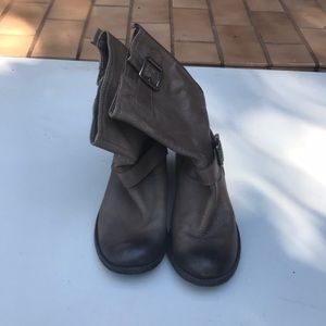 Tesori Grey Ankle Boot